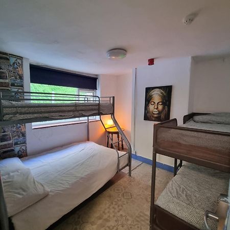 דובר First And Last Youth Hostel מראה חיצוני תמונה