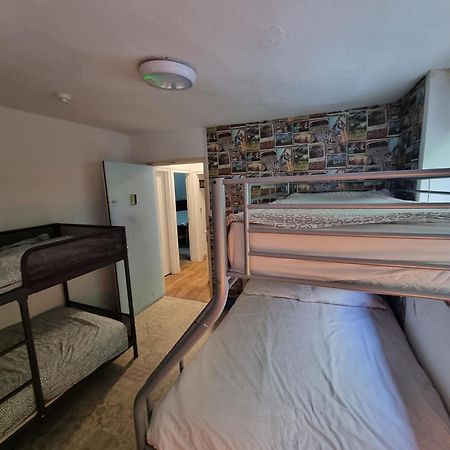 דובר First And Last Youth Hostel מראה חיצוני תמונה
